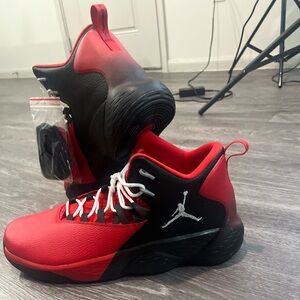 Jordan Super Fly MVP Red/ Black  Size 17